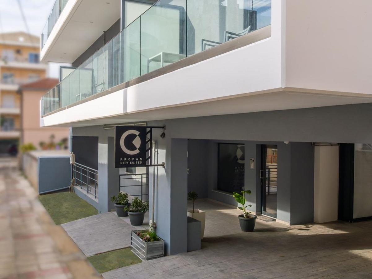 Propan City Suites Volos Eksteriør bilde